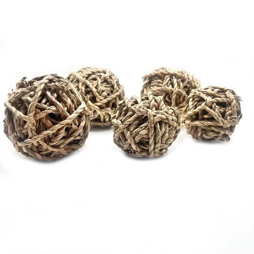 7cm Small Animal Chewing Braided Ball Natural Grass Pet Interactive Chew