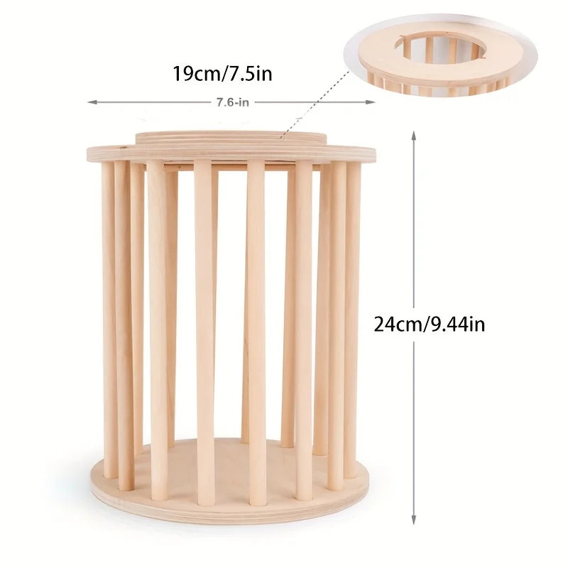 1 Piece of Accessory with Random Color and Style Wooden Rabbit Hay Feeder