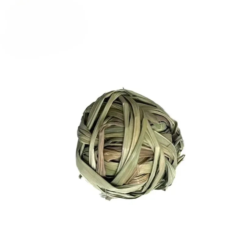 Natural Grass Chewing Ball Braided Small Animal Toy for Guinea Pigs Hay &