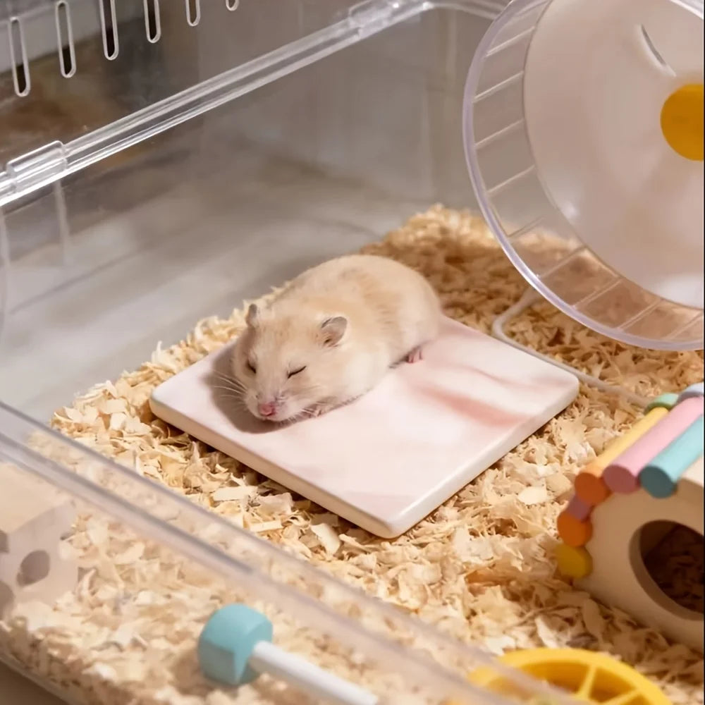 Square/Round Hamster Cooling Pad Chew-proof and Tip-resistant Cooling Mat Cooling Pad for Hamsters Small Pet Easy To Clean