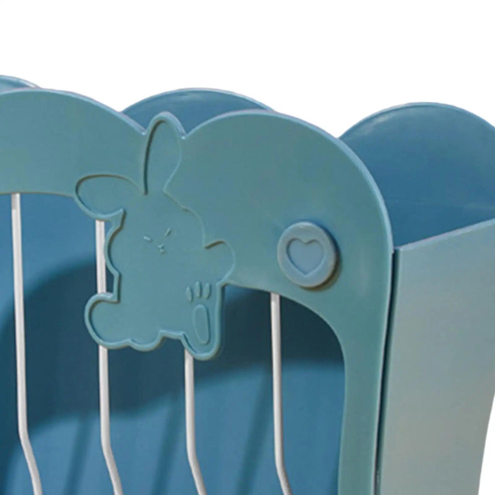 Less waste hay rack for rabbits and guinea pigs from Burrowly.