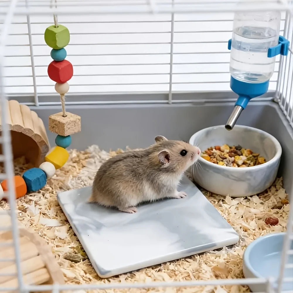 Square/Round Hamster Cooling Pad Chew-proof and Tip-resistant Cooling Mat Cooling Pad for Hamsters Small Pet Easy To Clean