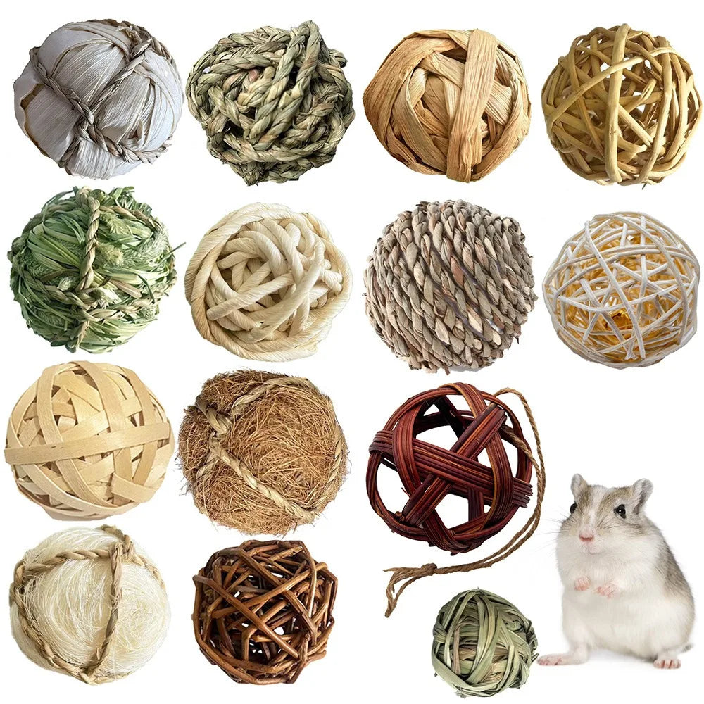 7cm Small Animal Chewing Braided Ball Natural Grass Pet Interactive Chew for Burrowly hay & forage and small pet care.